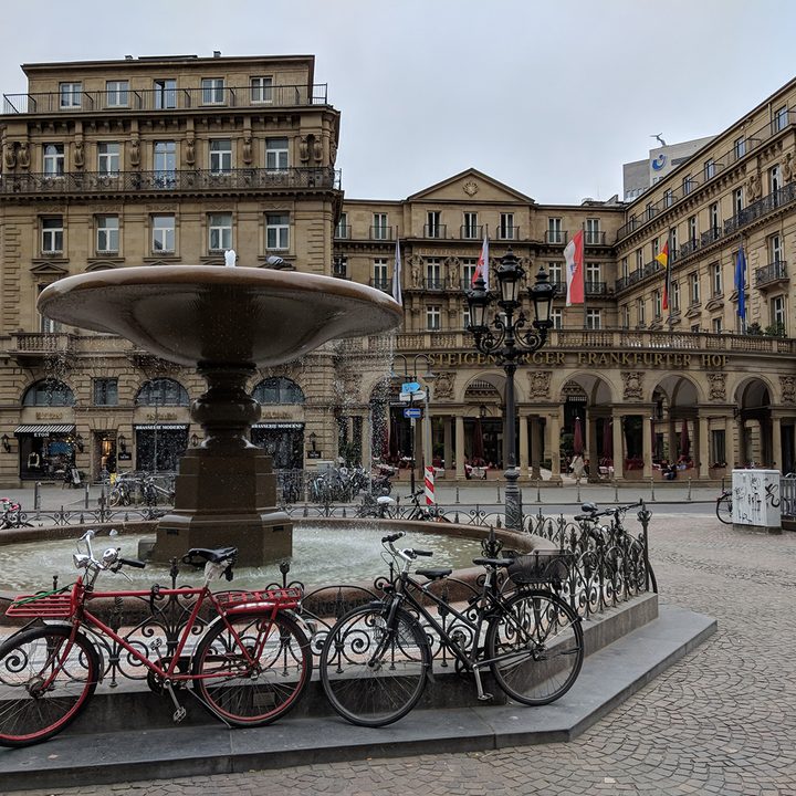 photo shootout p20 pro galaxy s9 iphone x pixel 2 fountain