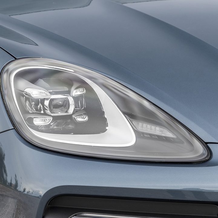 2019 porsche cayenne e hybrid review headlight