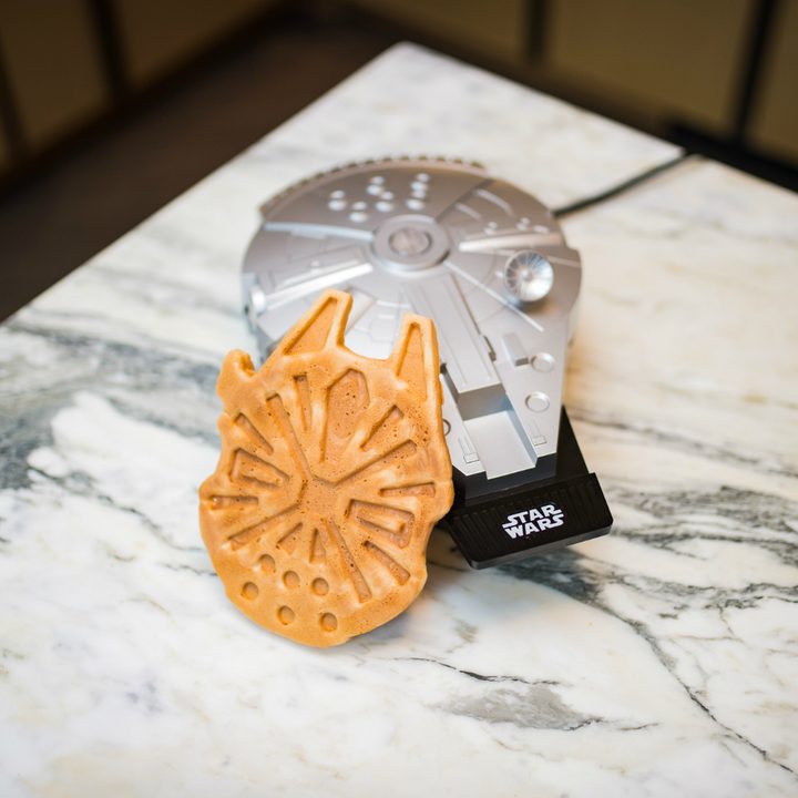 Uncanny Deluxe Millennium Falcon Waffle Maker