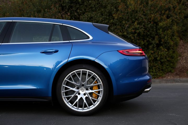 2018 Porsche Panamera Turbo Sport Turismo review