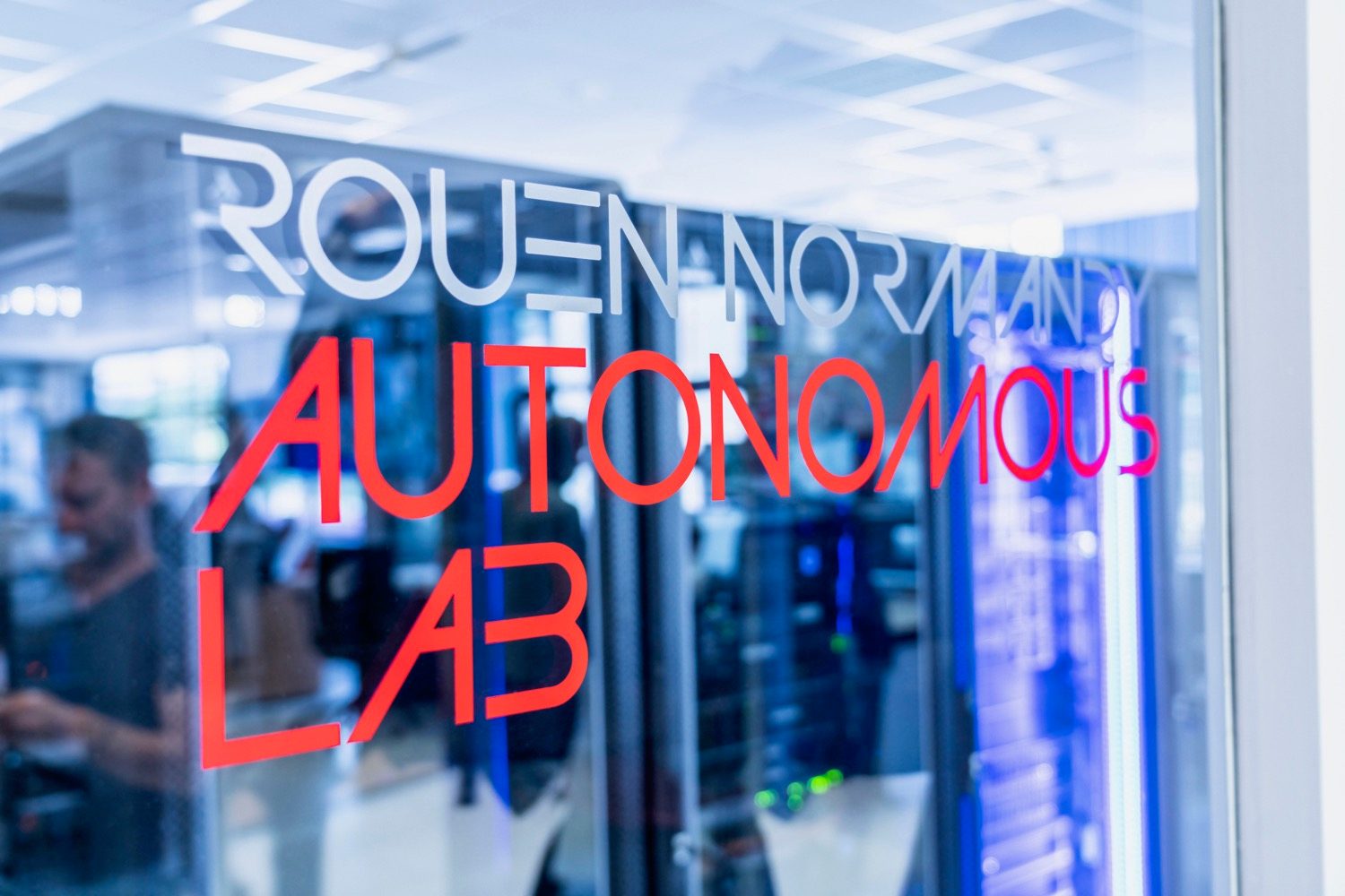 Renault self-driving car pilot Rouen, France