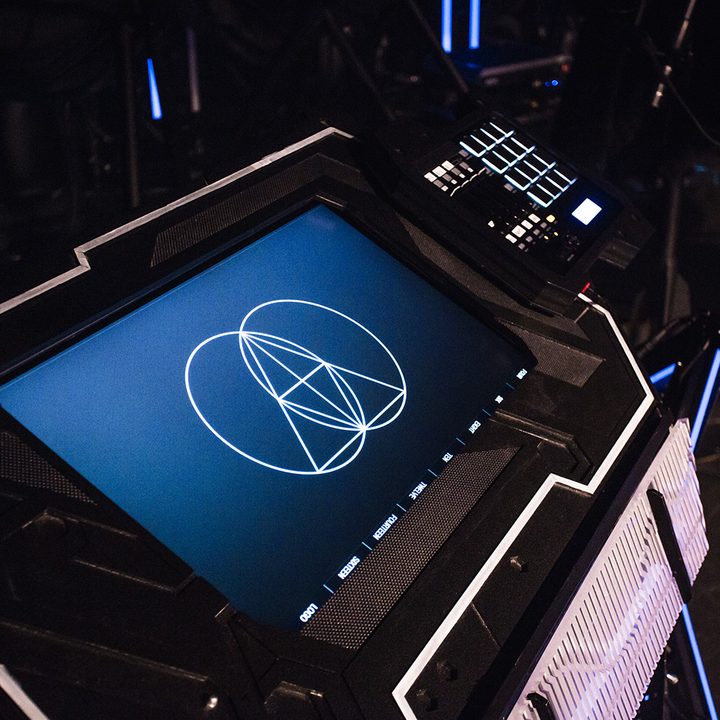 glitch mob the blade 2.0 screen