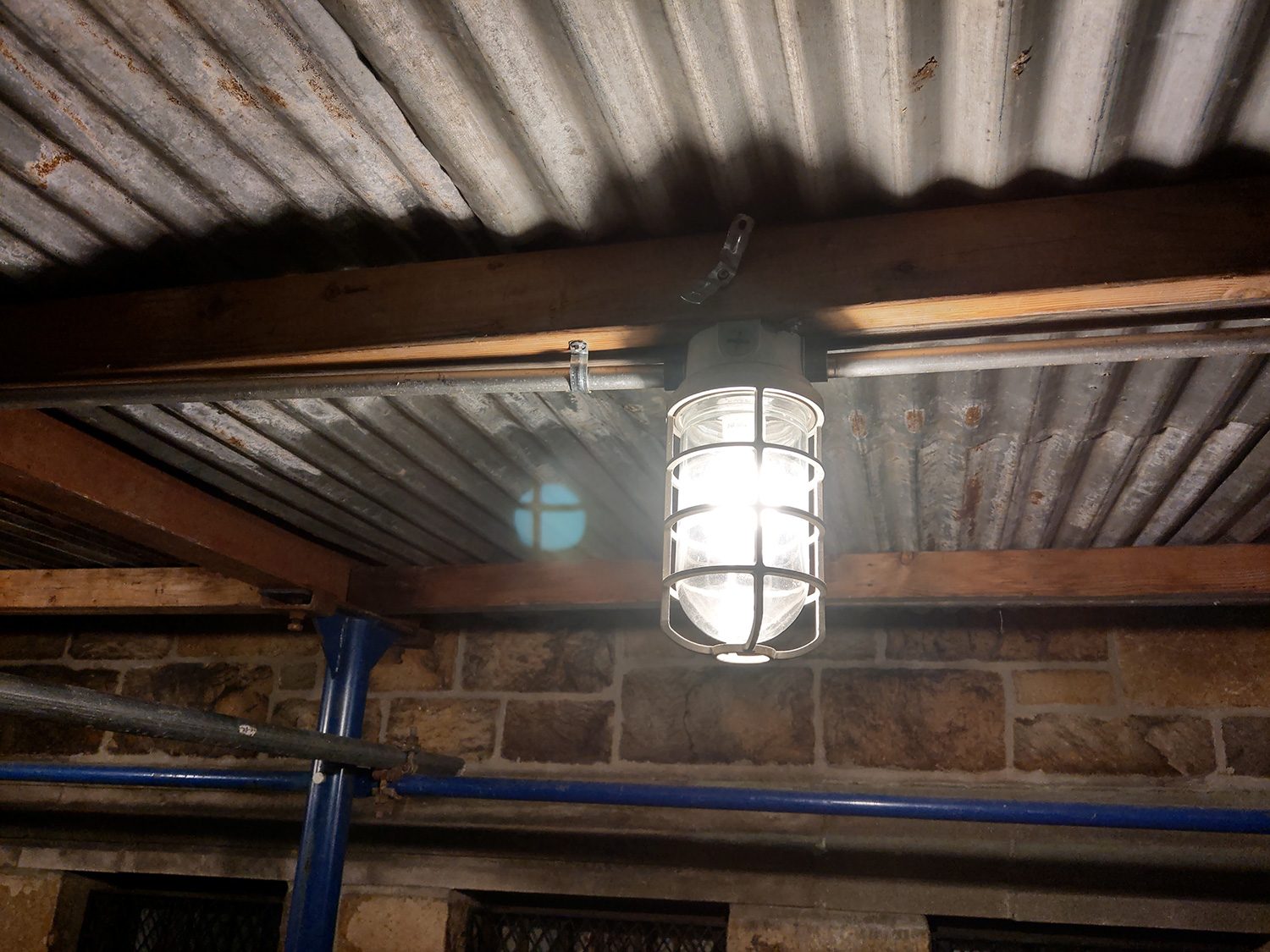htc u12 camera sample light bulb