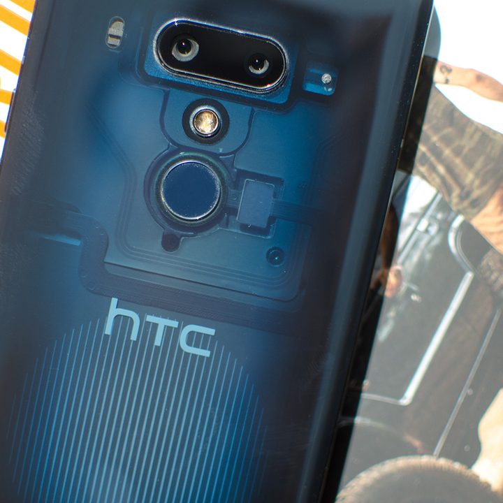 htc u12 plus transparent back