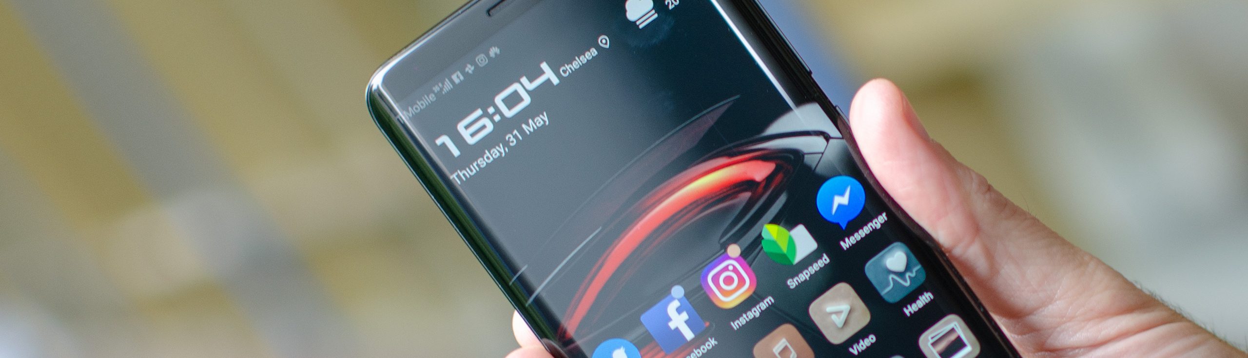 porsche design huawei mate rs screen