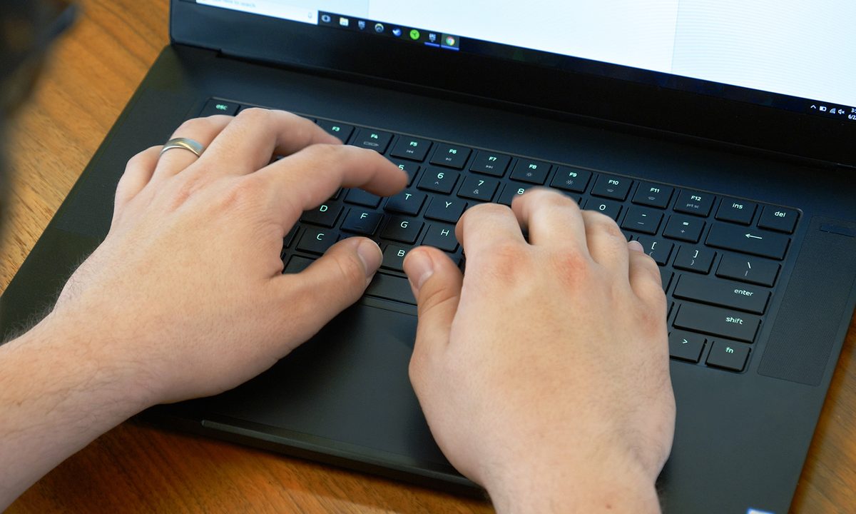 Razer Blade (2018) using keyboard