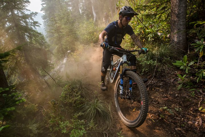 Santa Cruz Hightower Carbon 29 R Complete