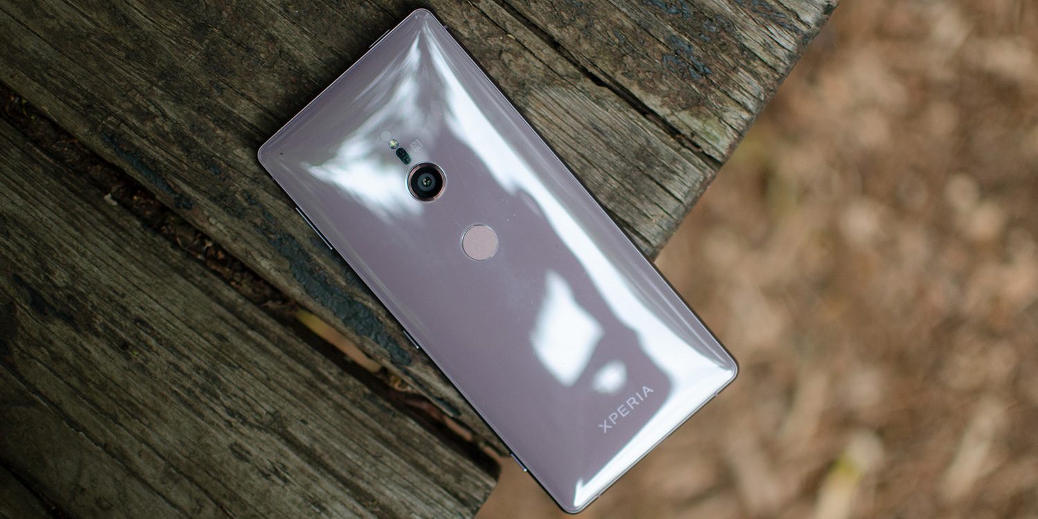 Sony Xperia XZ2 シルバー au sony-xperia-xz2-review-feat.