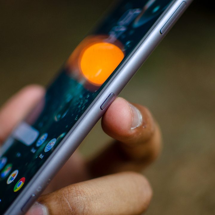 sony xperia xz2 right profile