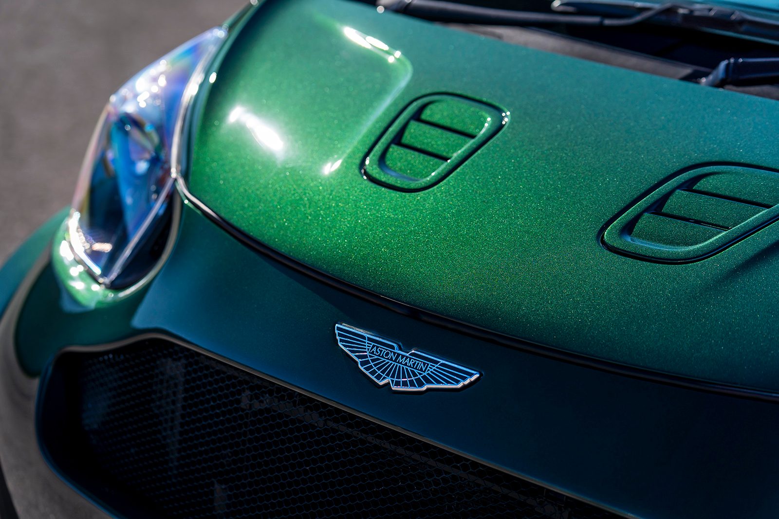 aston martin shoehorns the v8 vantage ss kit into a cygnet for goodwood 2018  4