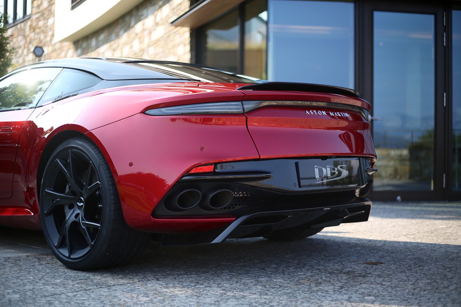 Aston Martin DBS Superleggera