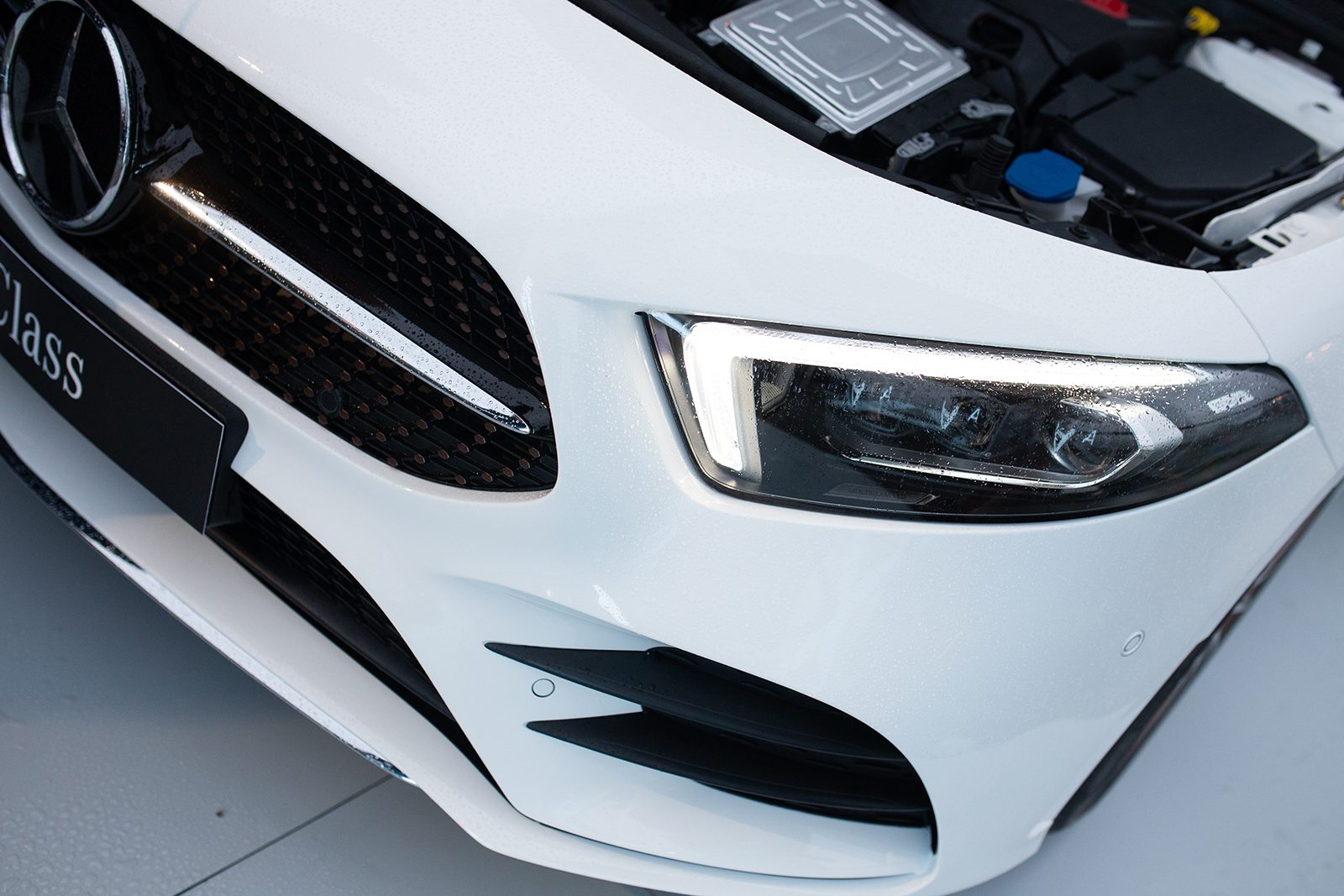 the mercedes benz a class sedan brings stuttgart luxury to masses 2019  18