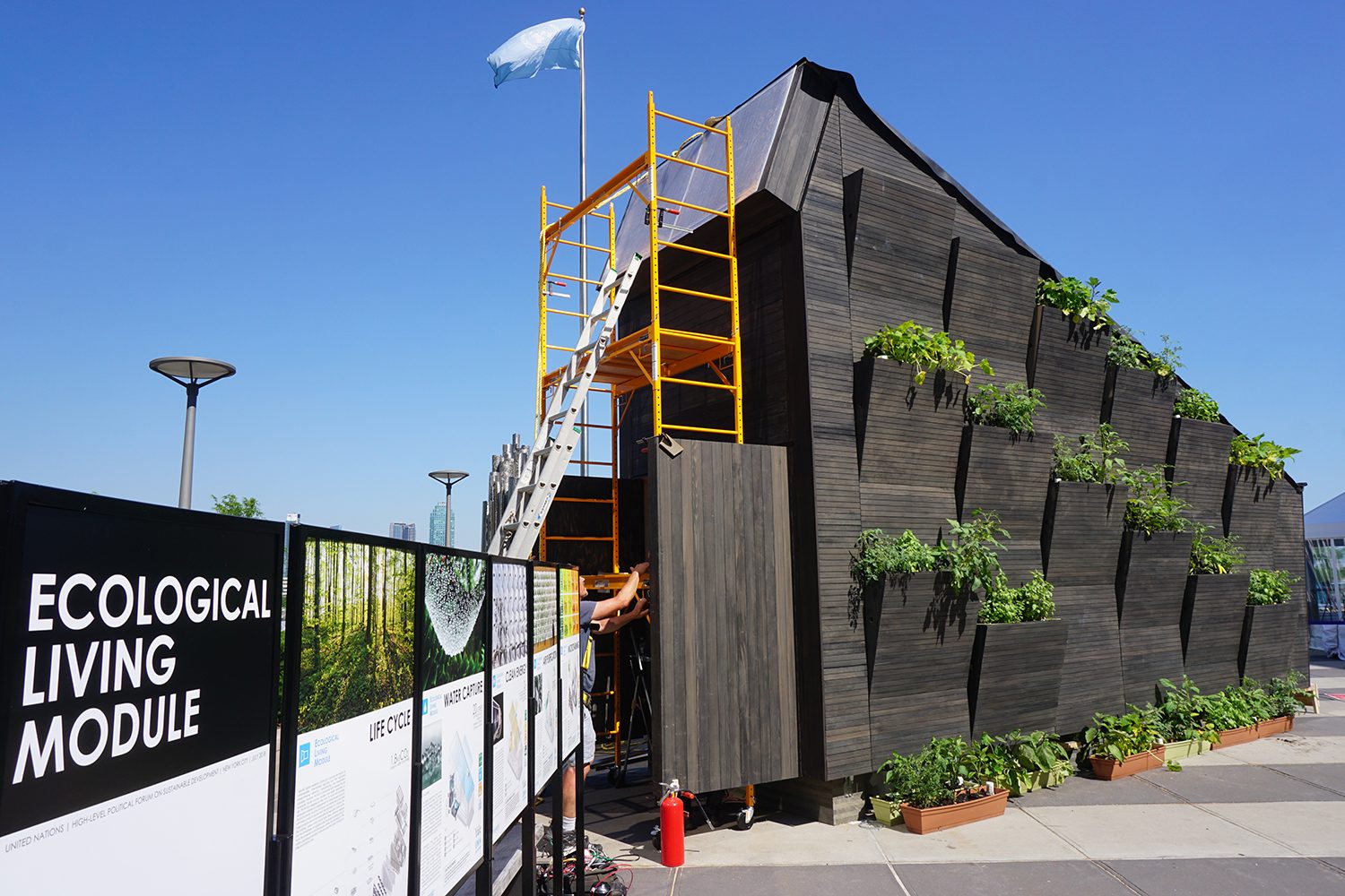 yale smart tiny houme of the future ecological living module4