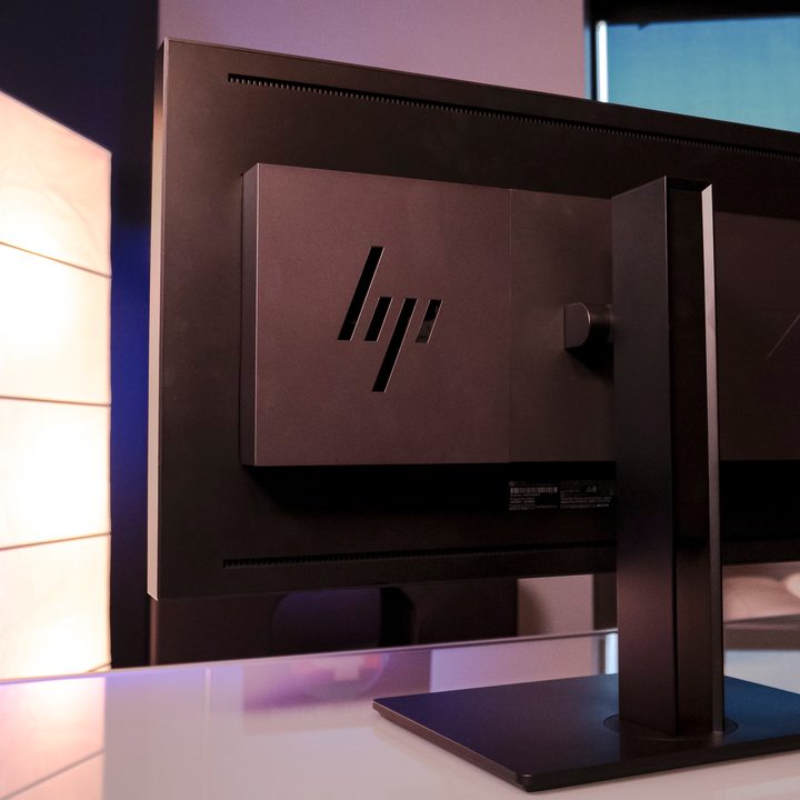 HP DreamColor Z27X G2 Review