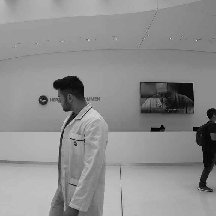 huawei p20 pro leica street photography feature bw office