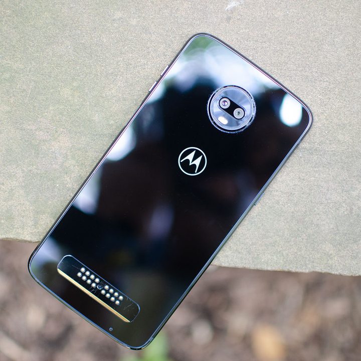 moto z3 play back angle