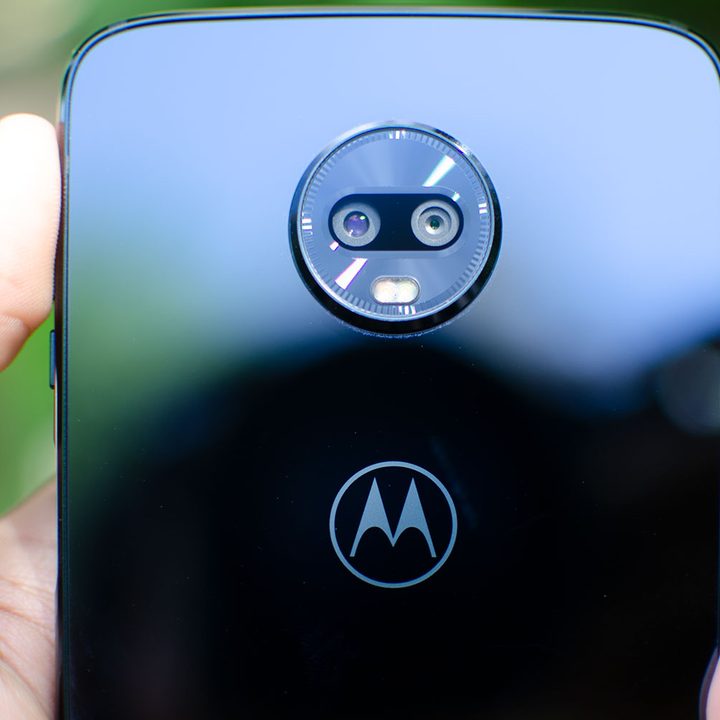 moto z3 play back top half