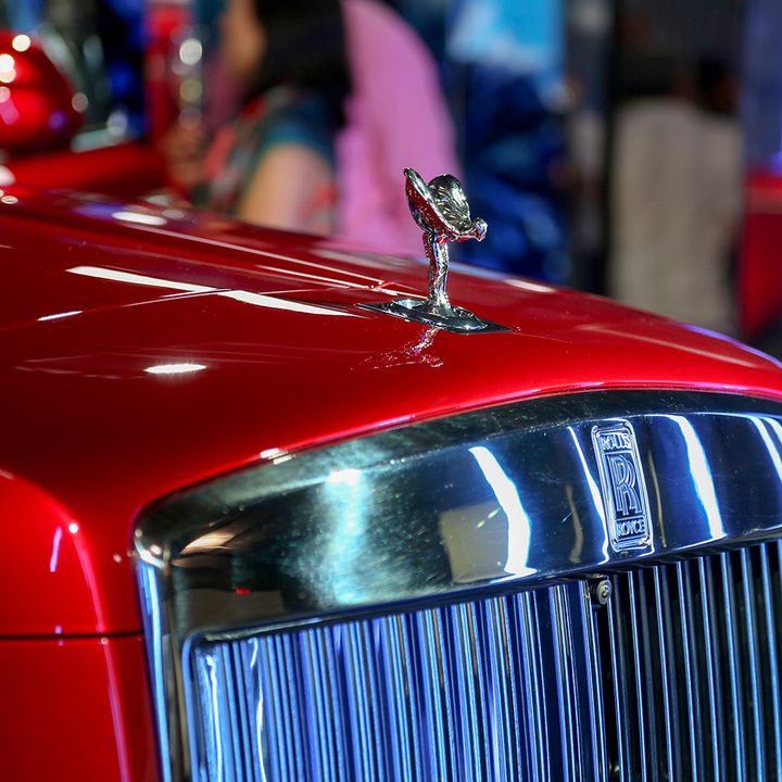 rolls royce cullinan hood ornament