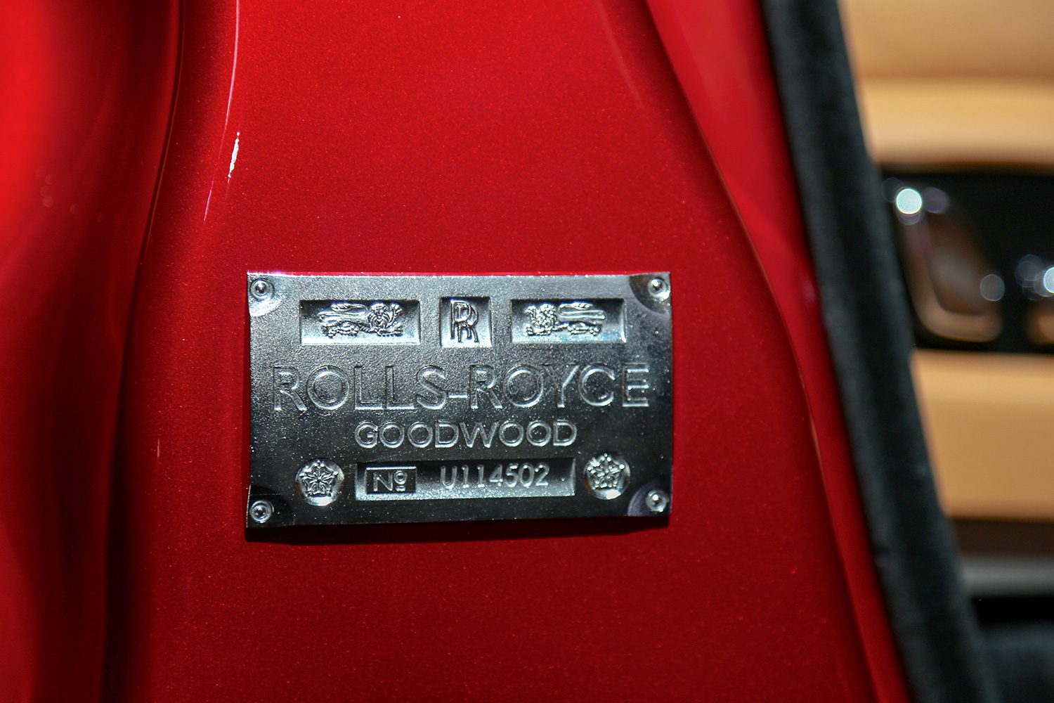 rolls royce cullinan plaque