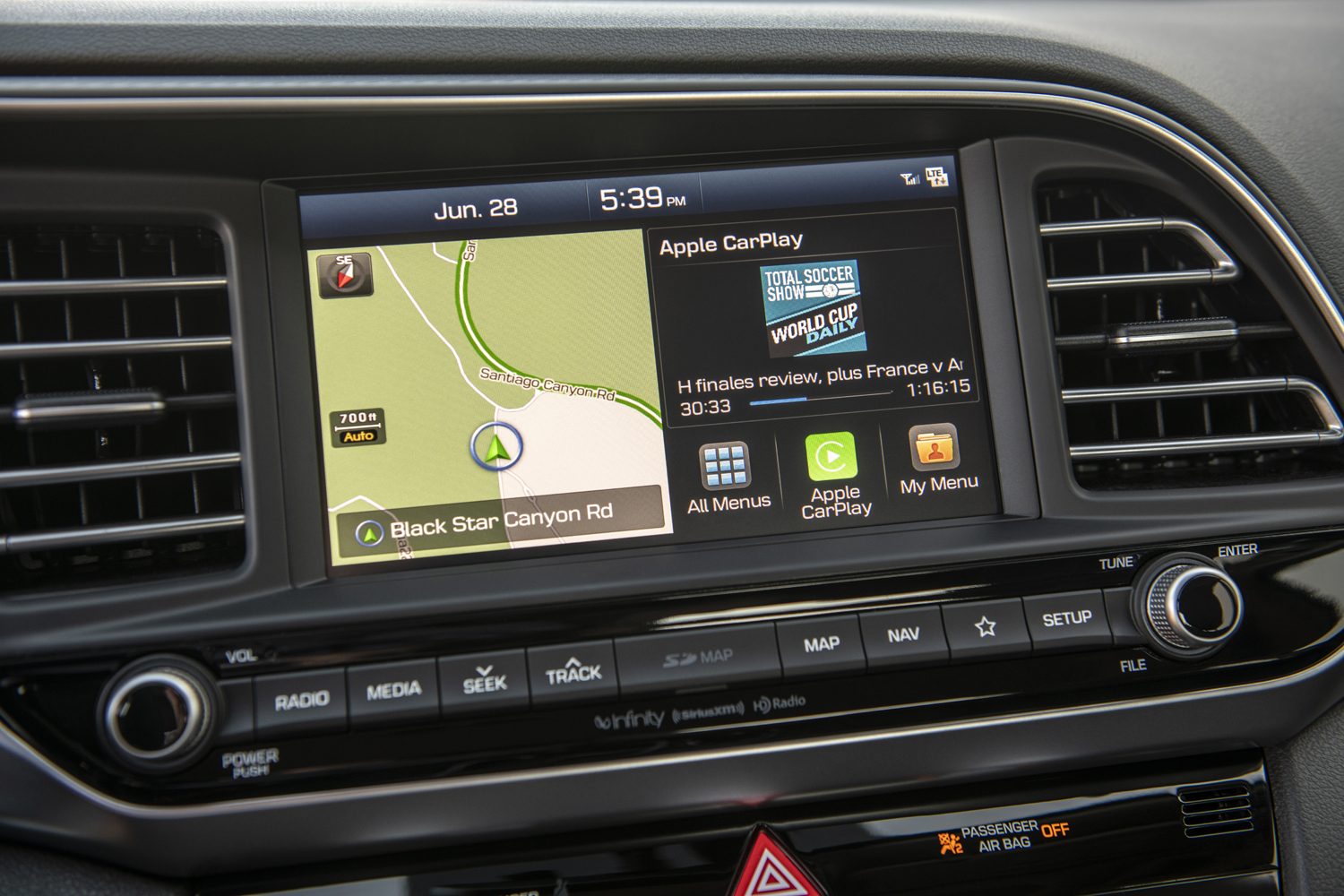 2019 Hyundai Elantra infotainnment