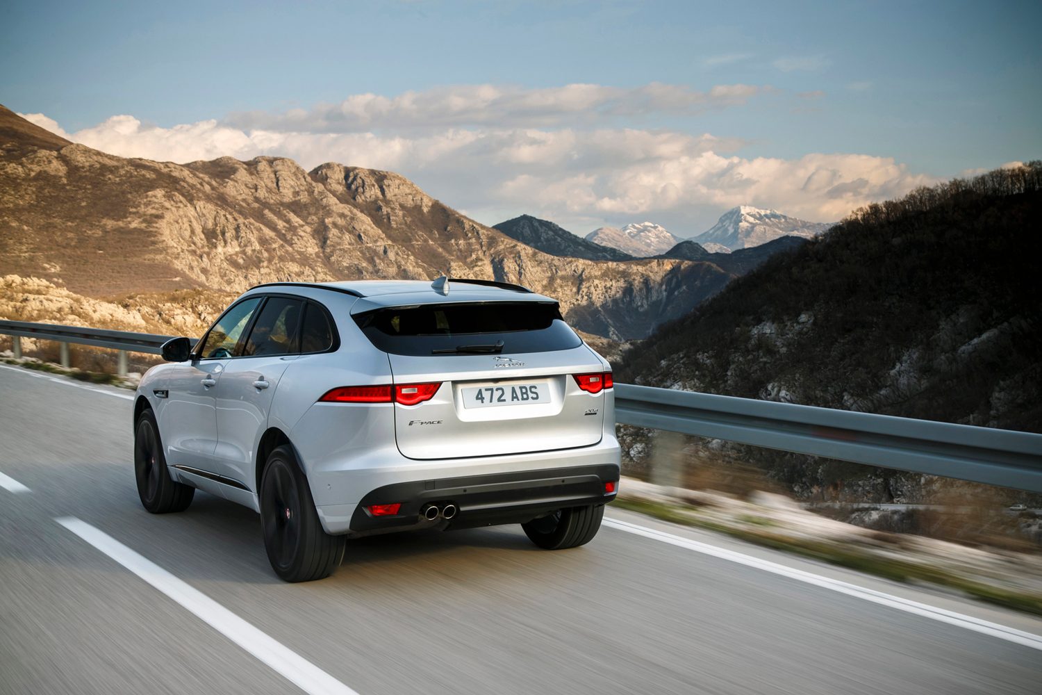 2019 Jaguar F-Pace