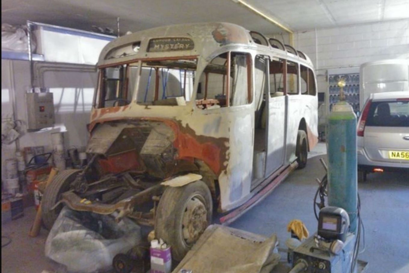 coolest bus to mobile home conversions bedfordbusbefore