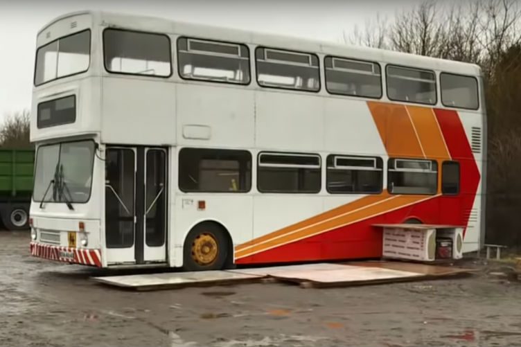 coolest bus to mobile home conversions biggreenbus