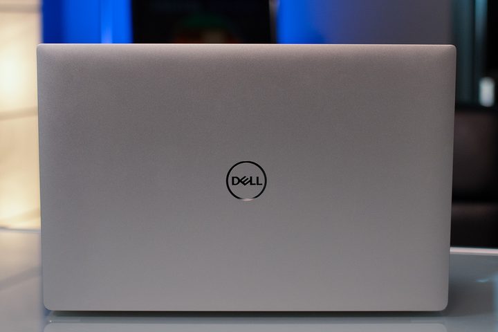 Dell XPS 15 9570 back full