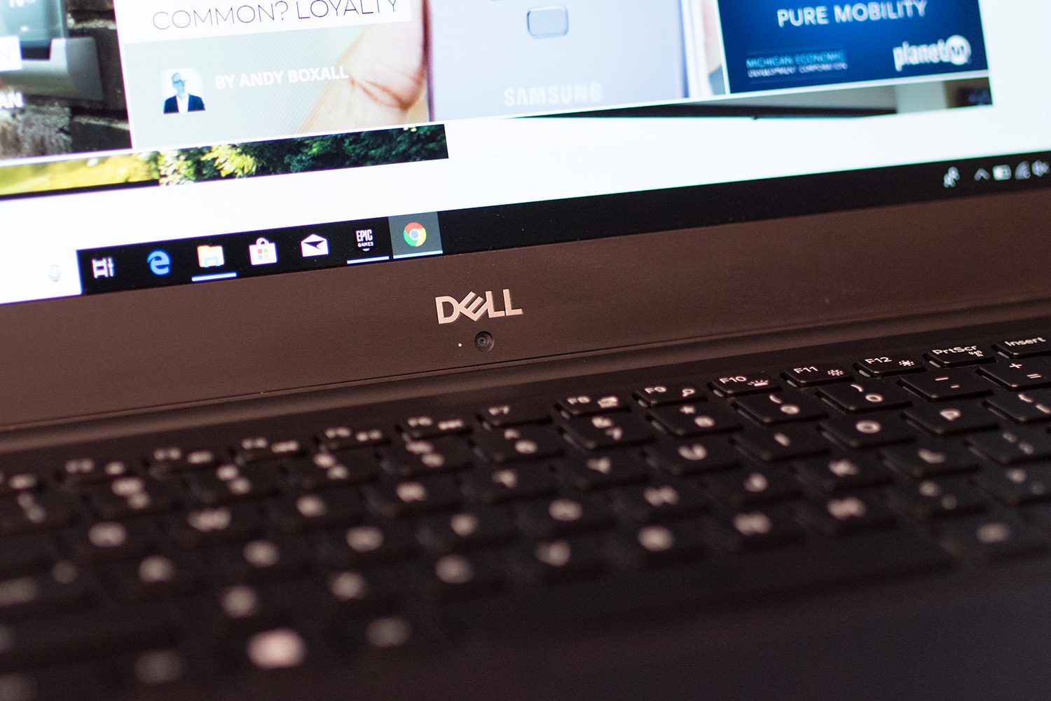 Dell XPS 15 9570 webcam