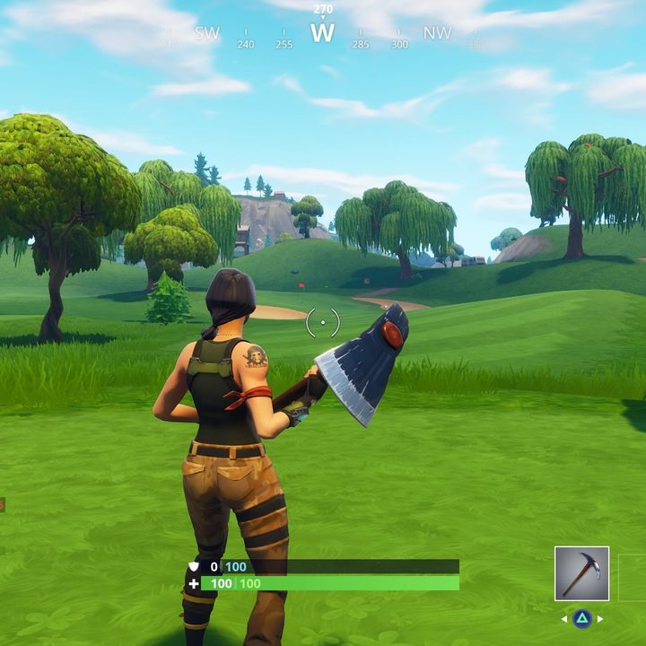 Fortnite hit a golf ball from tee to green on different holes