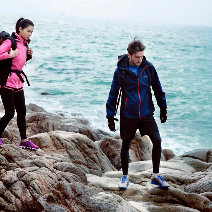 Heacket Heated Jacket Crowdfunding Indiegogo Hero Shot 3