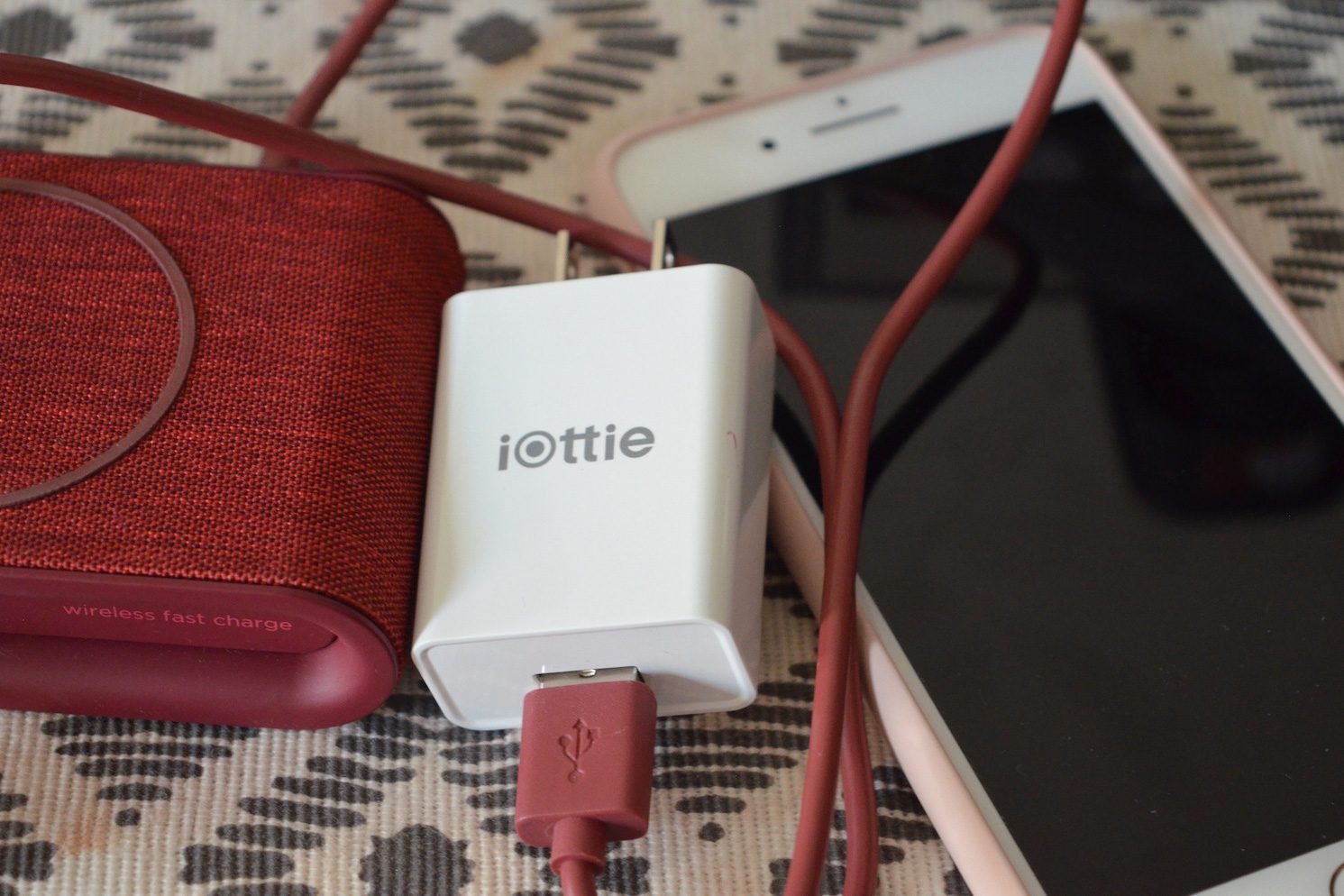 Anker&nbsp;PowerWave 7.5 Stand iOttie iON Wireless Fast Charging Pad Plus plug