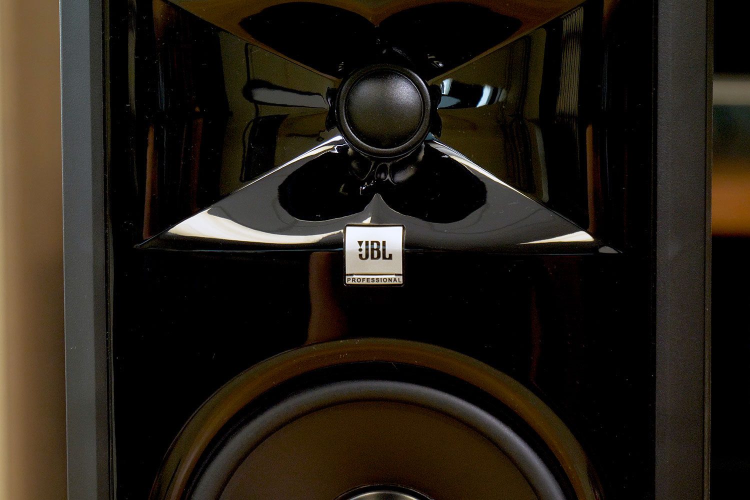JBL 306P MkII review