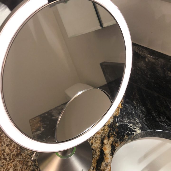 living with smart mirrors | Simplehuman Sensor Mirror Trio