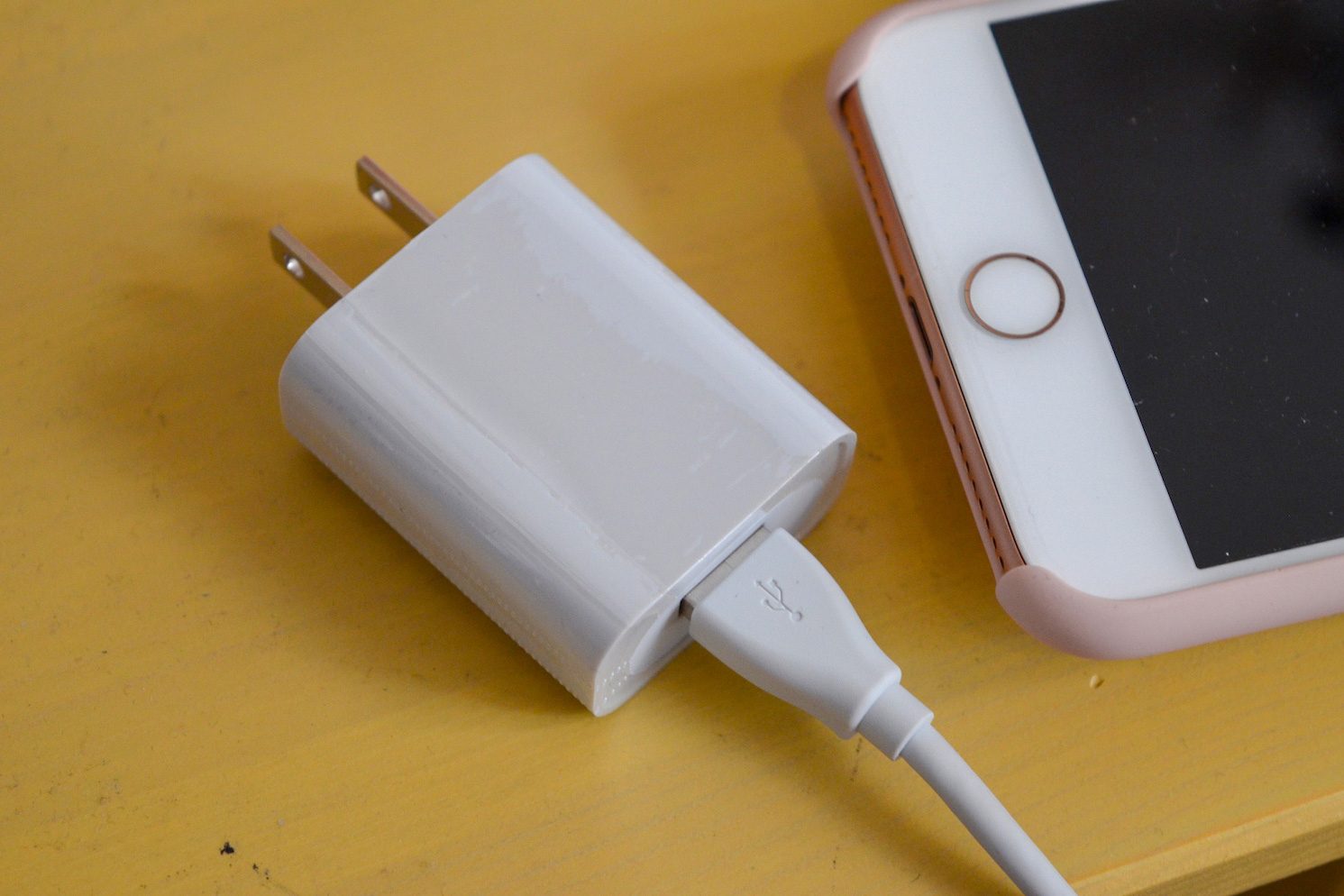 mophie charge stream pad+ plug