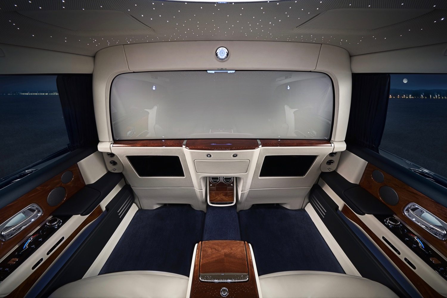 Rolls-Royce Phantom Privacy Suite