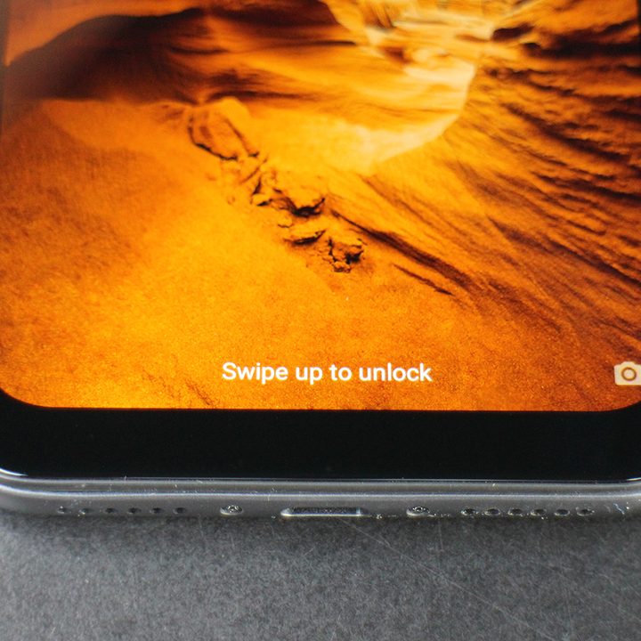 pocophone f1 by xiaomi front bottom