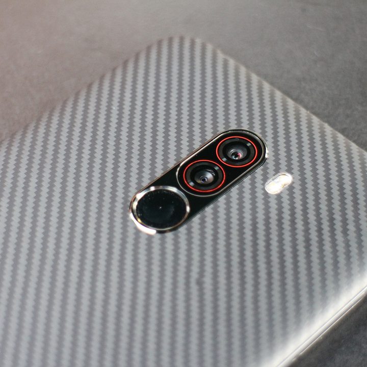 pocophone f1 by xiaomi fingerprint sensor