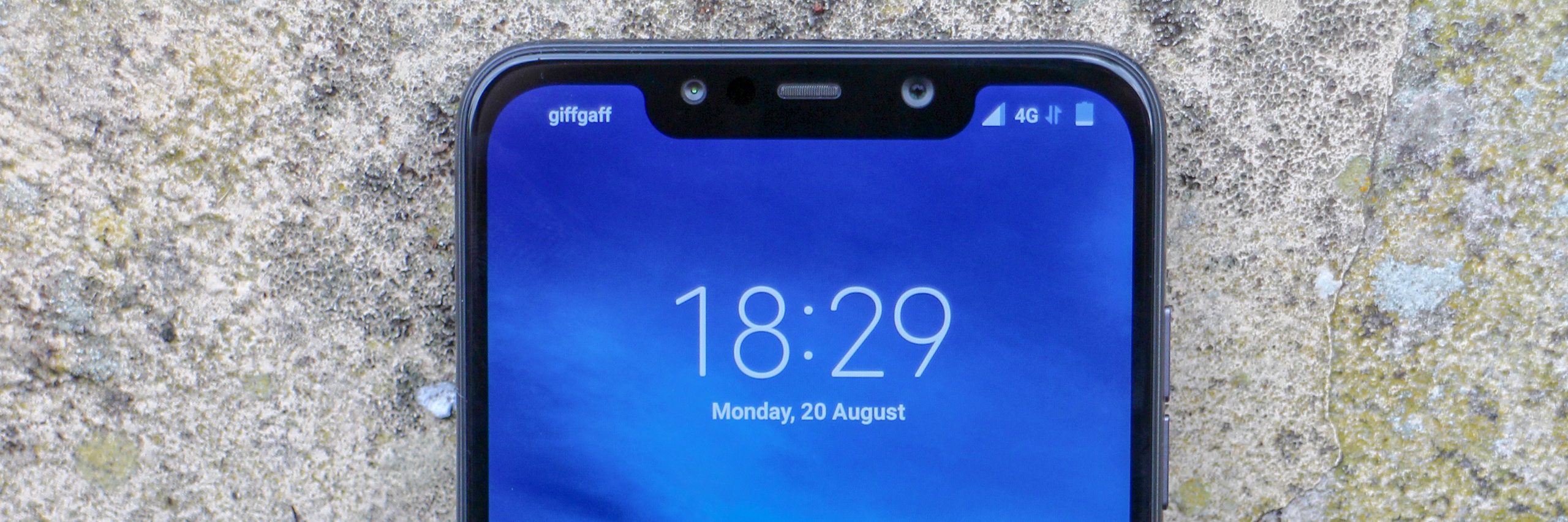 pocophone f1 by xiaomi screeb top