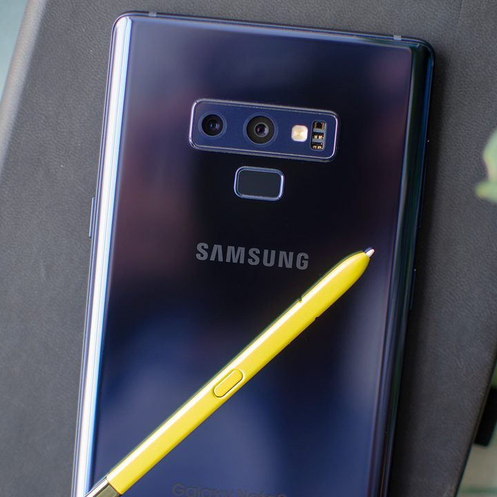 note 9 stylus on phone