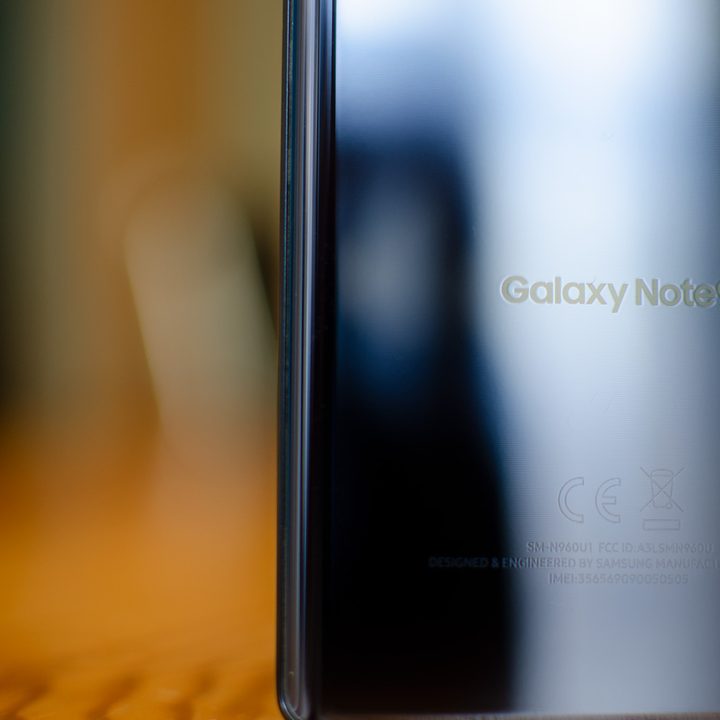 note 9 model logo
