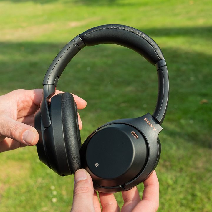 Sony WH-1000xM3 headphones