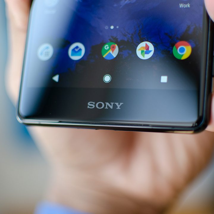 sony xperia xz2 premium bottom half