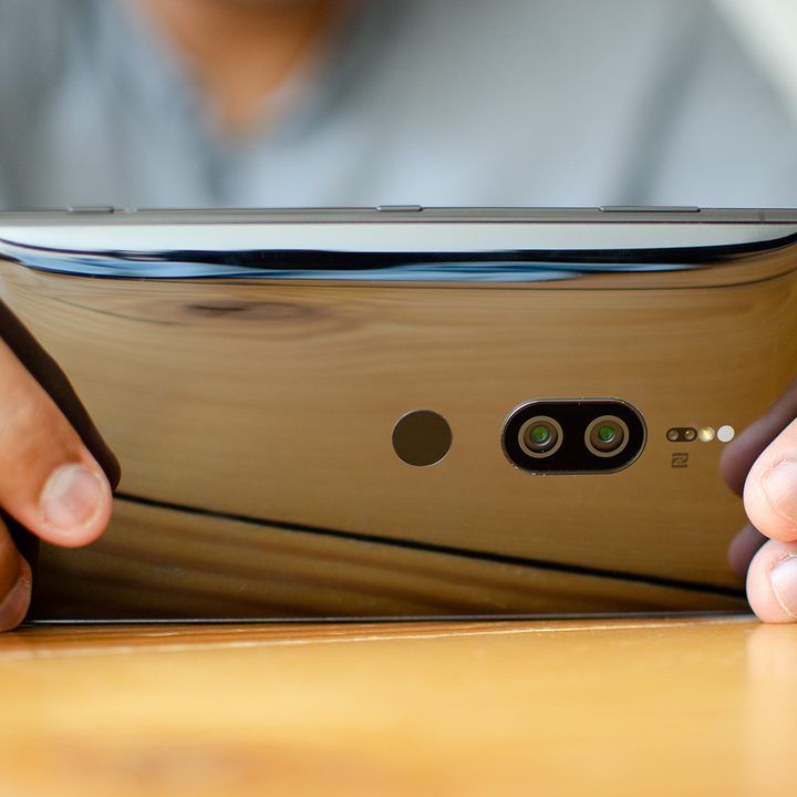 sony xperia xz2 premium watching video