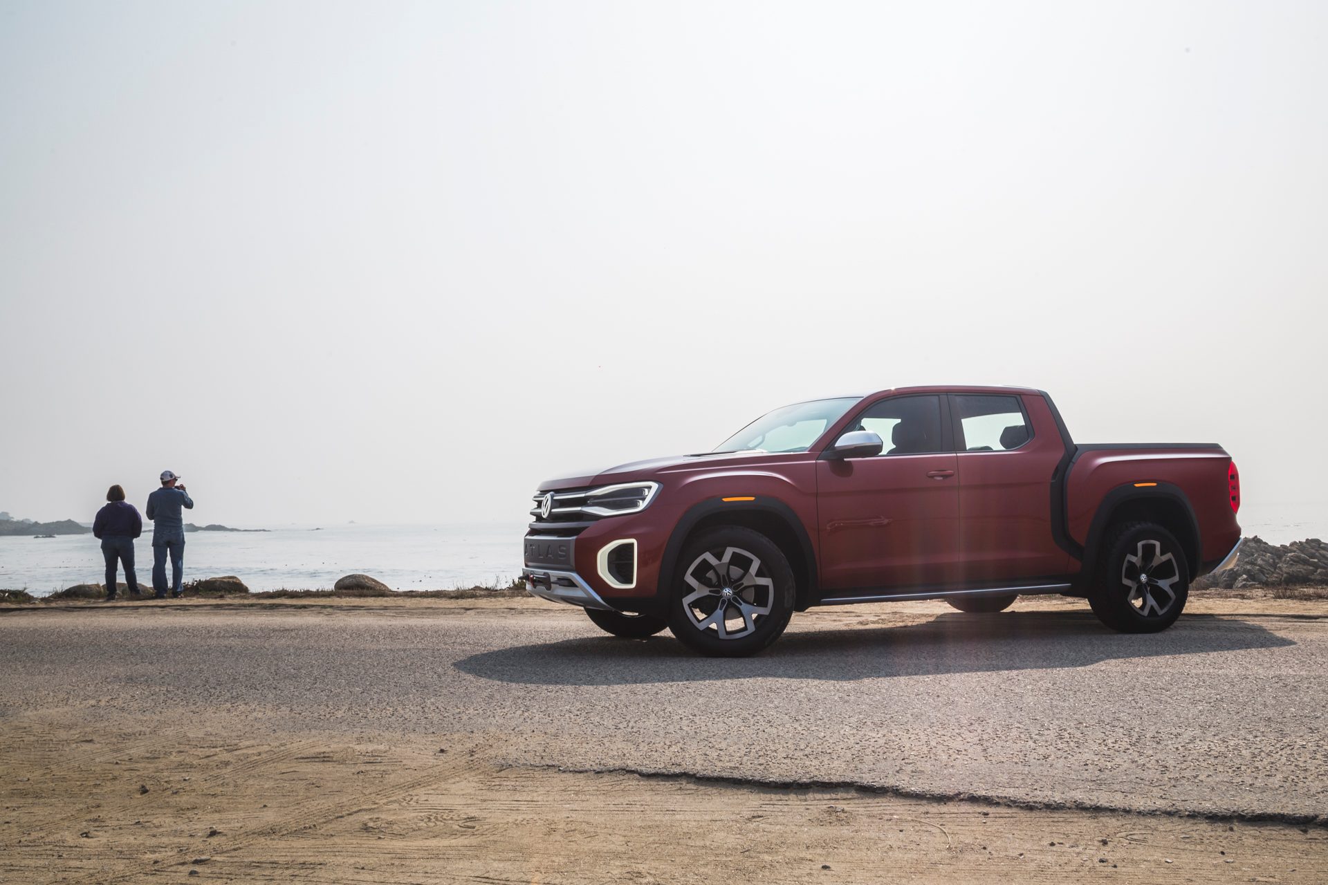 Volkswagen&rsquo;s Atlas Cross Sport and Tanoak Concepts
