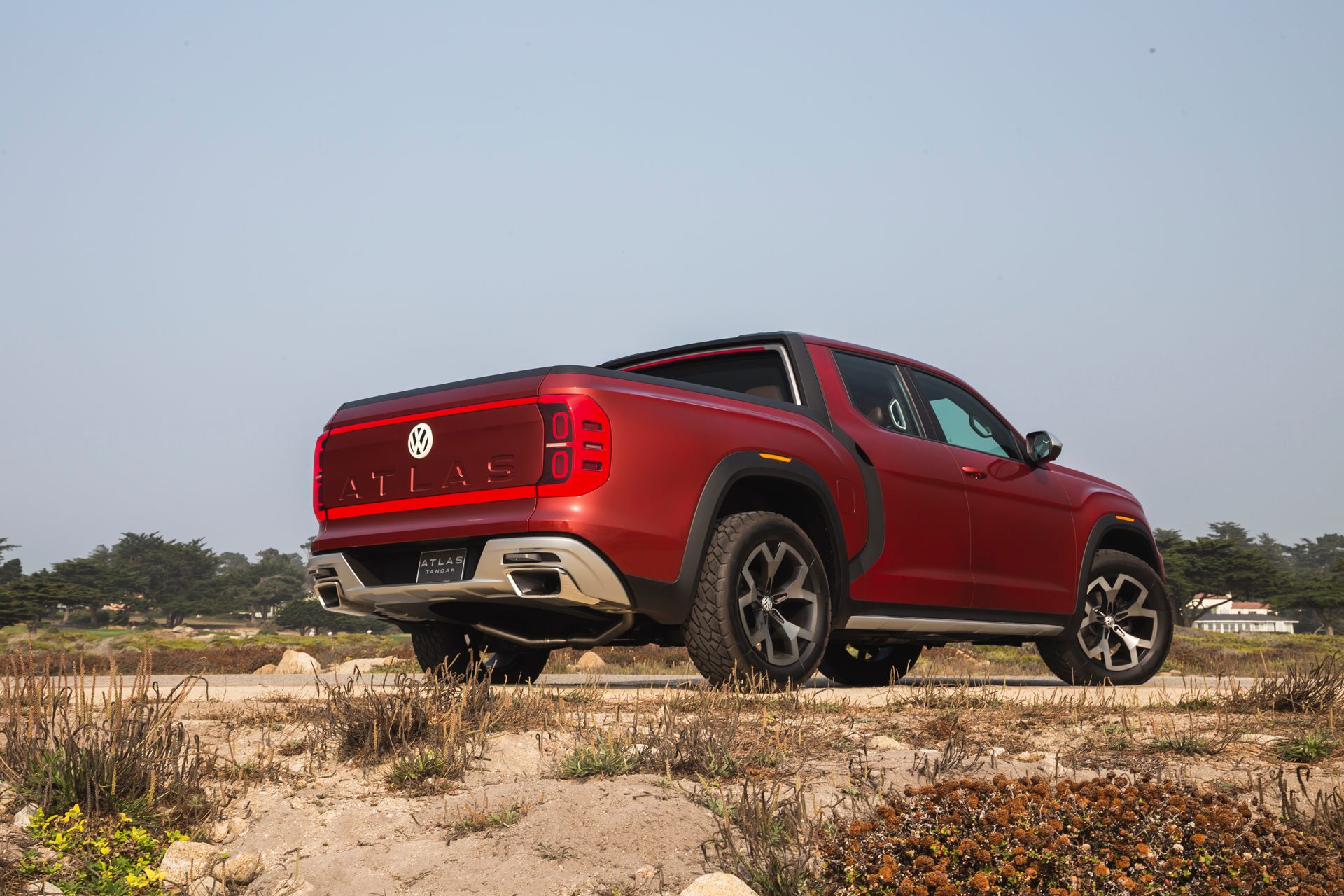 Volkswagen&rsquo;s Atlas Cross Sport and Tanoak Concepts