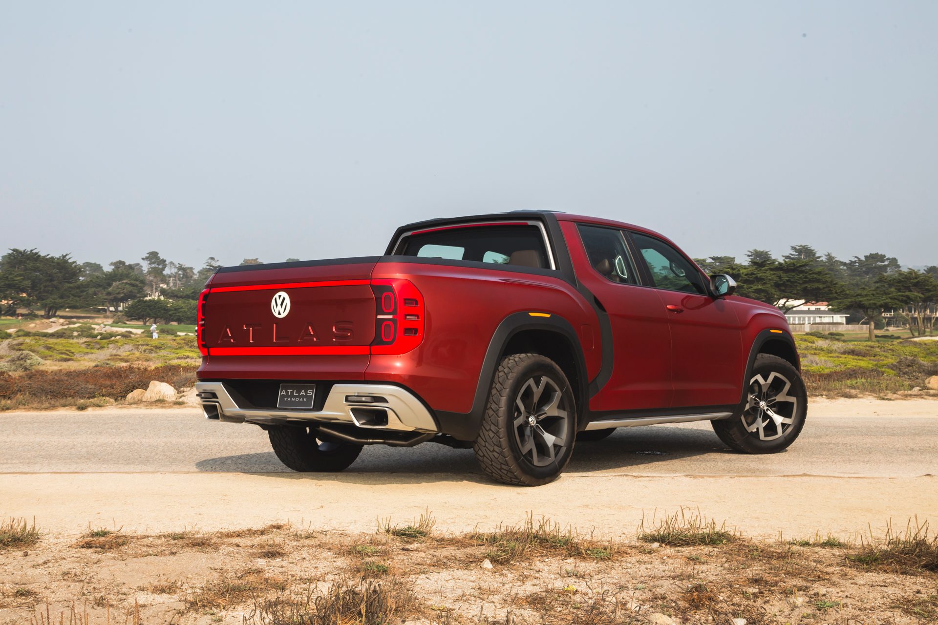Volkswagen&rsquo;s Atlas Cross Sport and Tanoak Concepts
