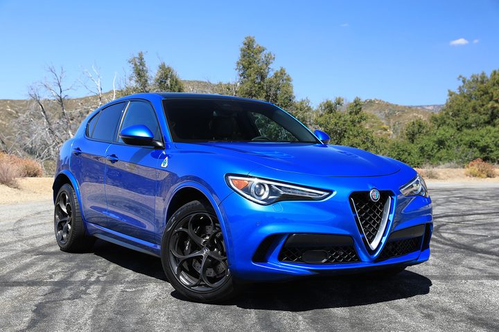 2018 alfa romeo stelvio quadrifoglio front angle