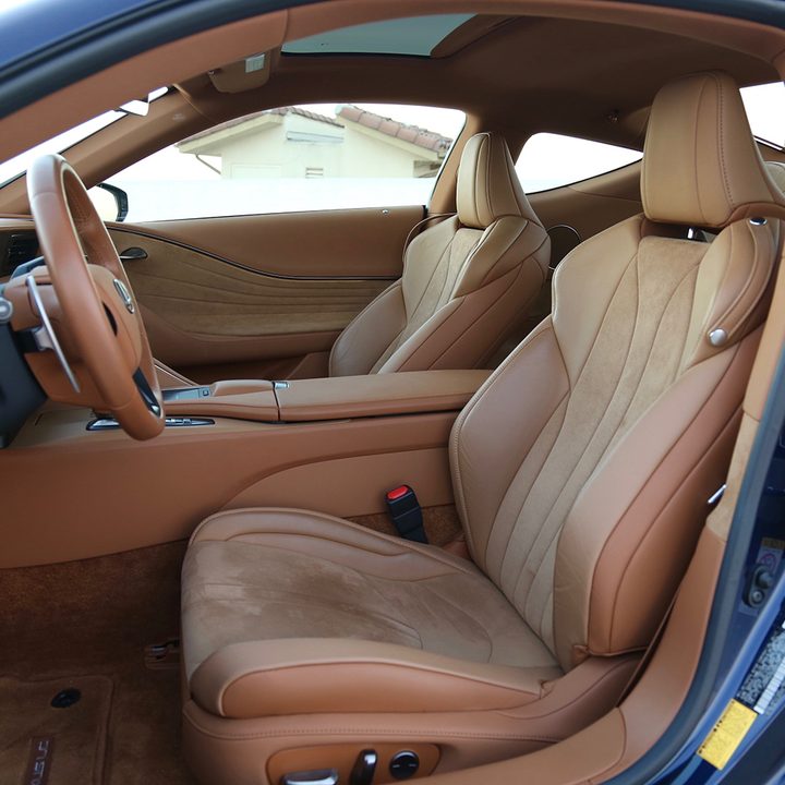 2018 lexus lc500 front seat
