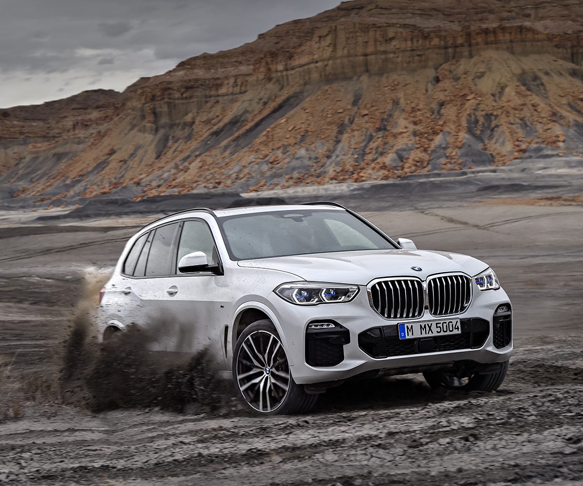 2019 BMW X5 xDrive40i driving